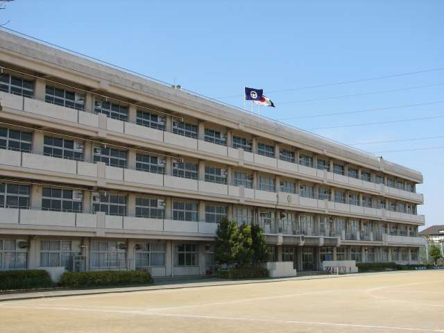 金井中学校