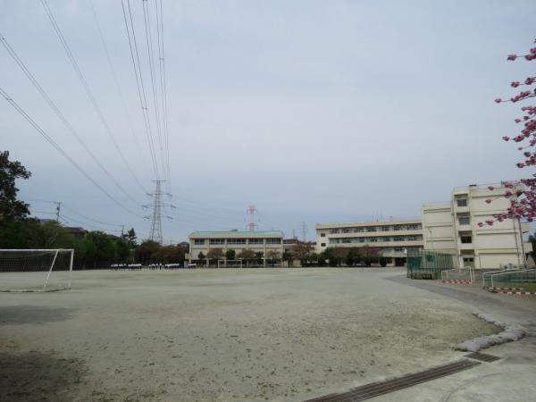 南成瀬中学校