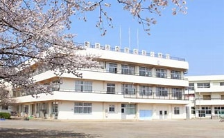 成瀬小学校