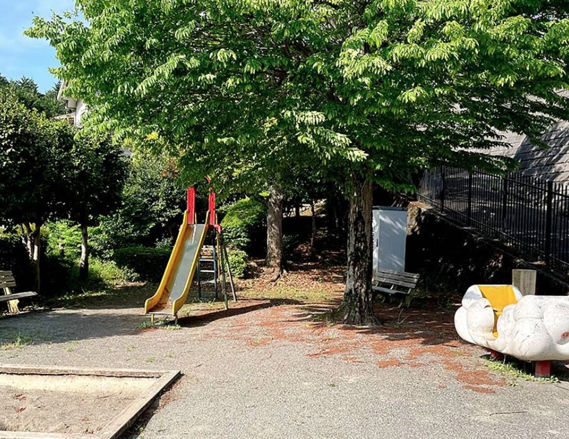 相原てんで山児童公園