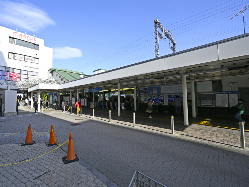 鶴川駅